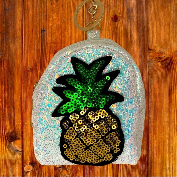 GLITTER PINEAPPLE MINI BACKPACK COIN PURSE KEYCHAIN IN WHITE - Picture 1 of 5